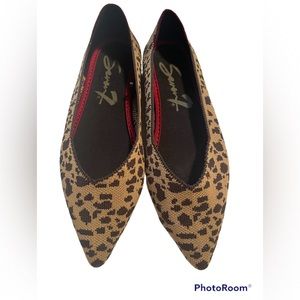 NWT Seven7 Leopard Print Pointed Toe Comfort Flats size 8